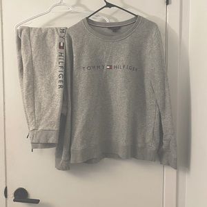 Tommy Hilfiger sweatsuit